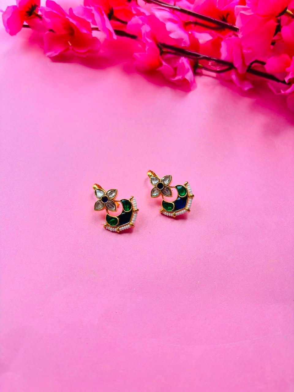 Gold Plated Kundan Ear Cuff - Image 3