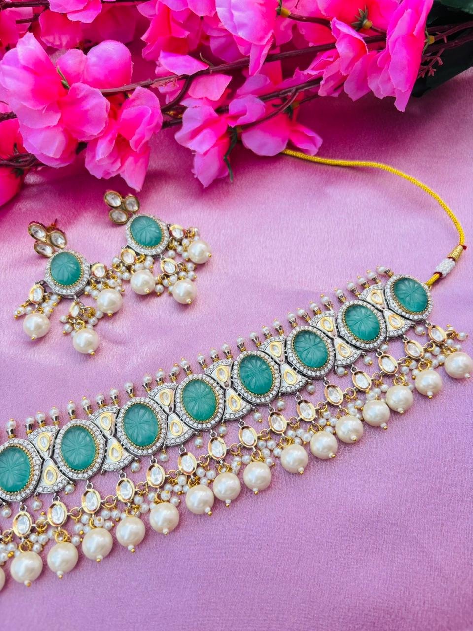 Kundan Choker Necklace Set With Turquoise Stone Pearls - Image 2
