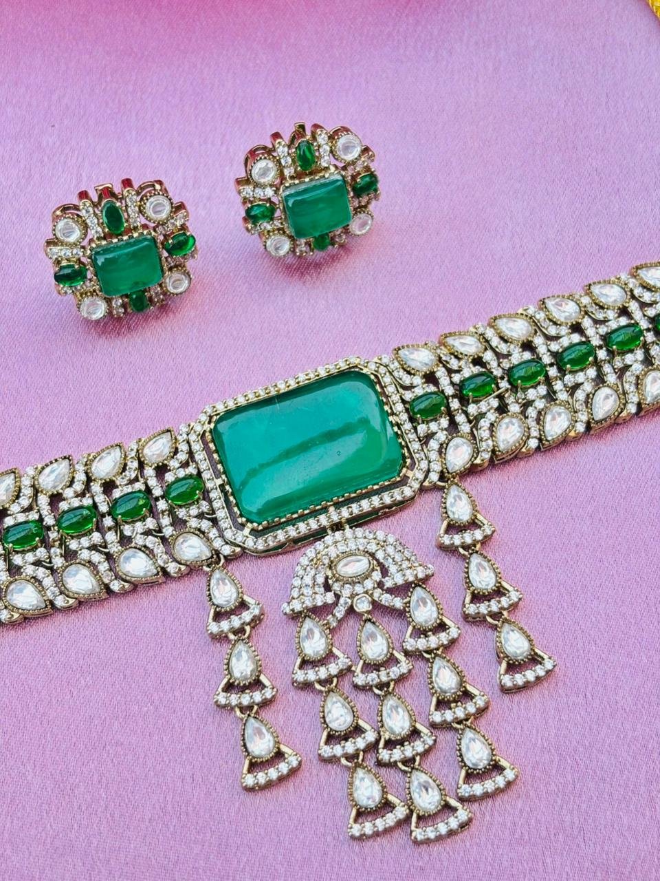 Emerald Kundan Tassel Choker Set - Image 2
