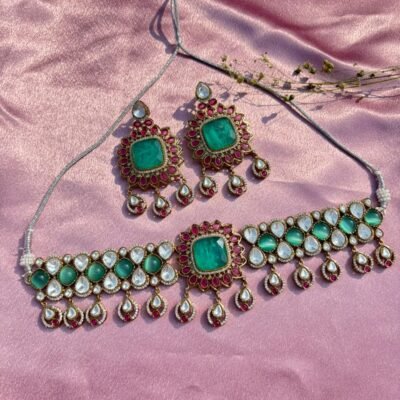 Emerald Kundan Choker Necklace Set