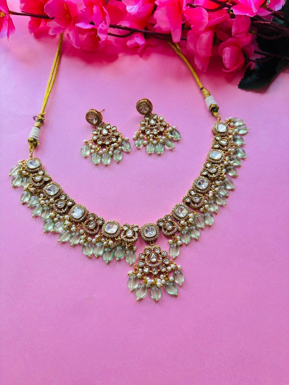 Kundan Mint Beaded Necklace Set - Image 2