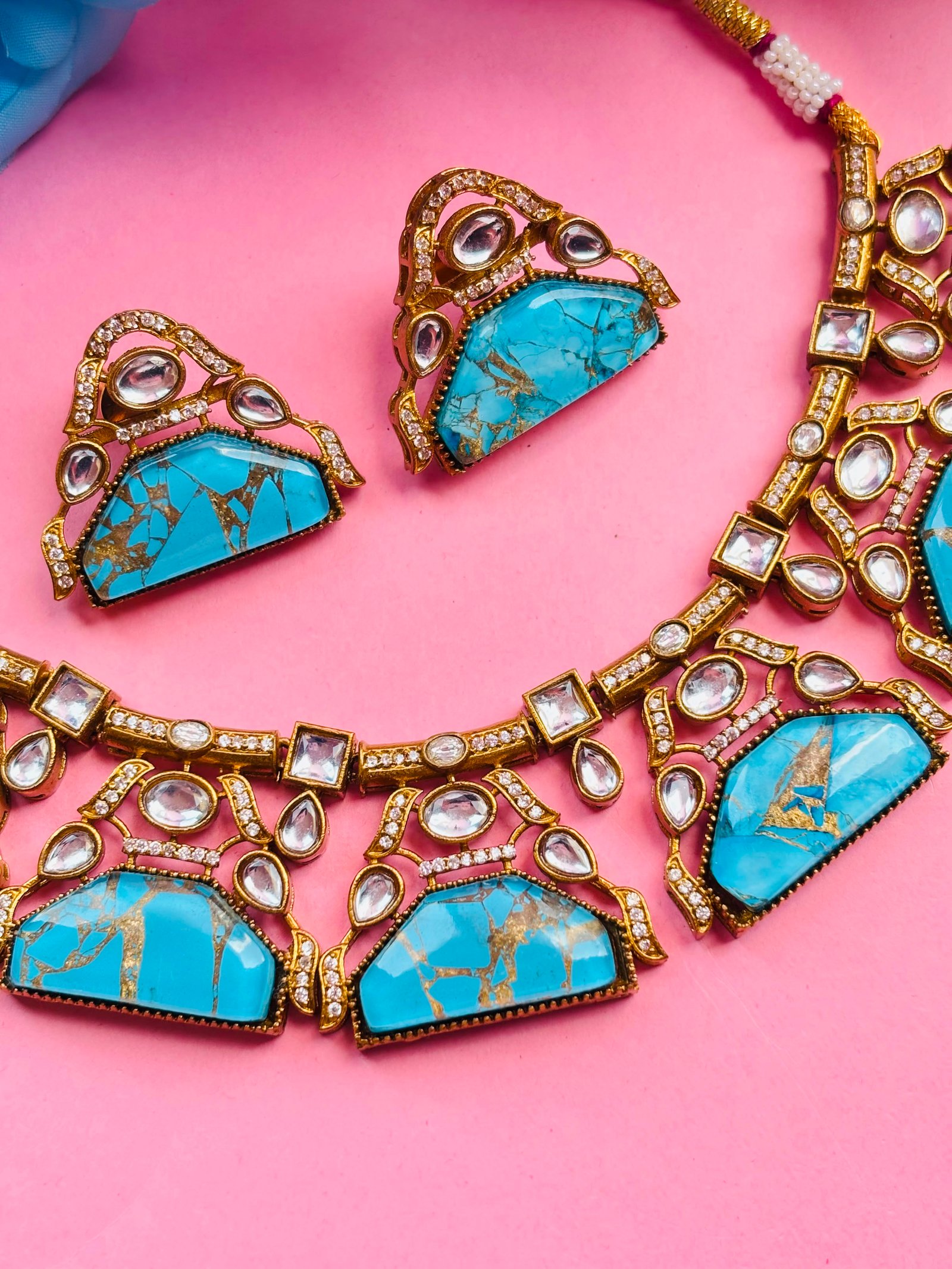 Kundan Choker Necklace Set With Turquoise Stone Pendant - Image 3