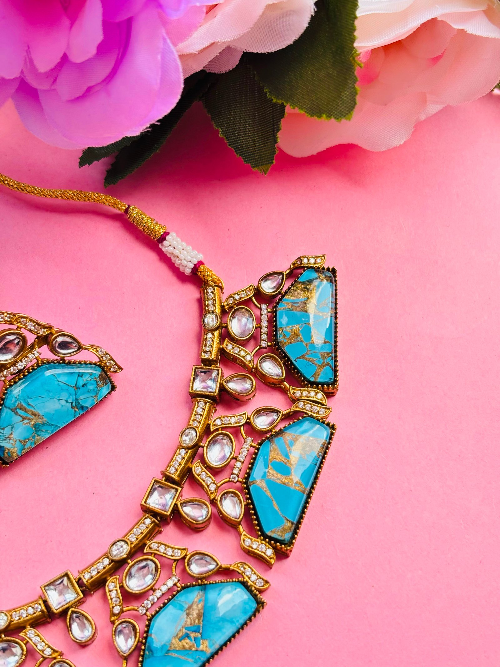 Kundan Choker Necklace Set With Turquoise Stone Pendant - Image 5