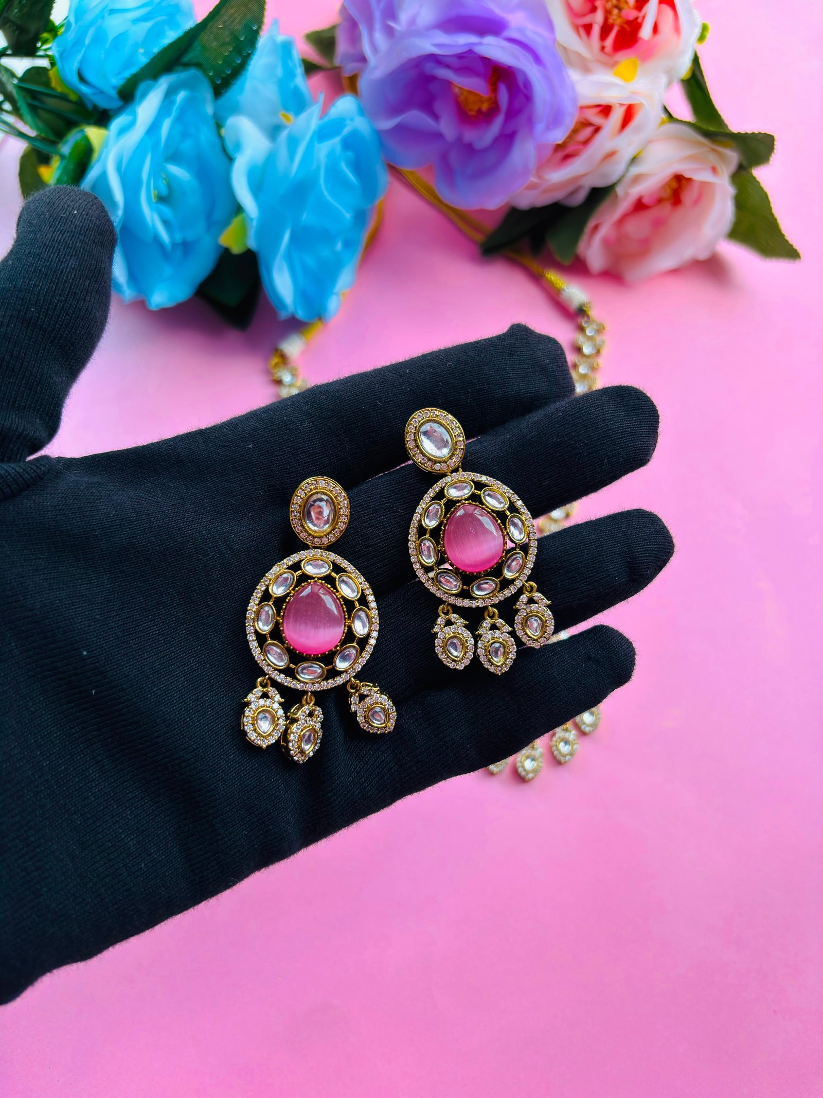 Kundan Long Necklace Set With Pink Stone Pendant - Image 6