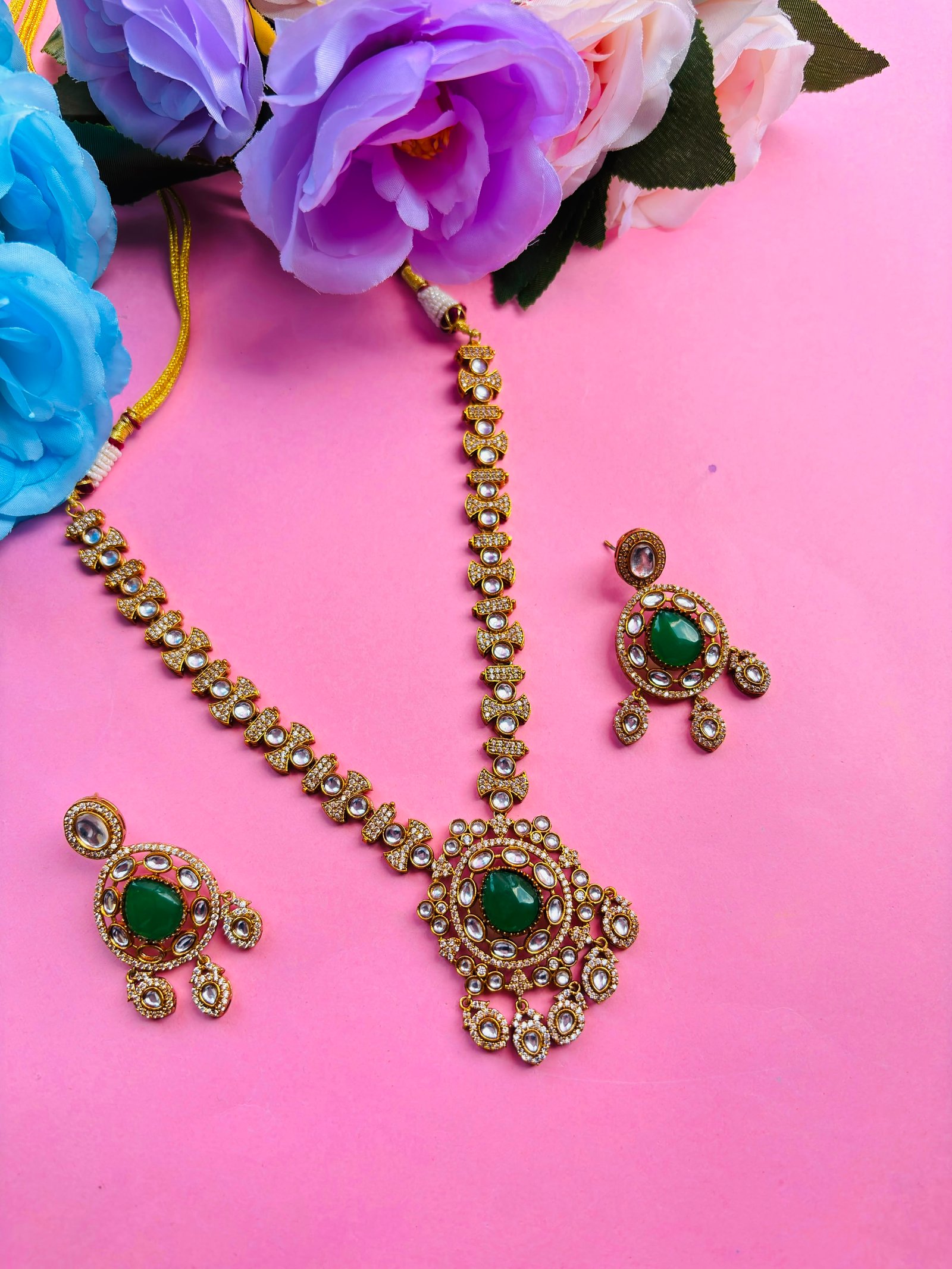 Kundan Long Necklace Set With Green Stone Pendant - Image 2
