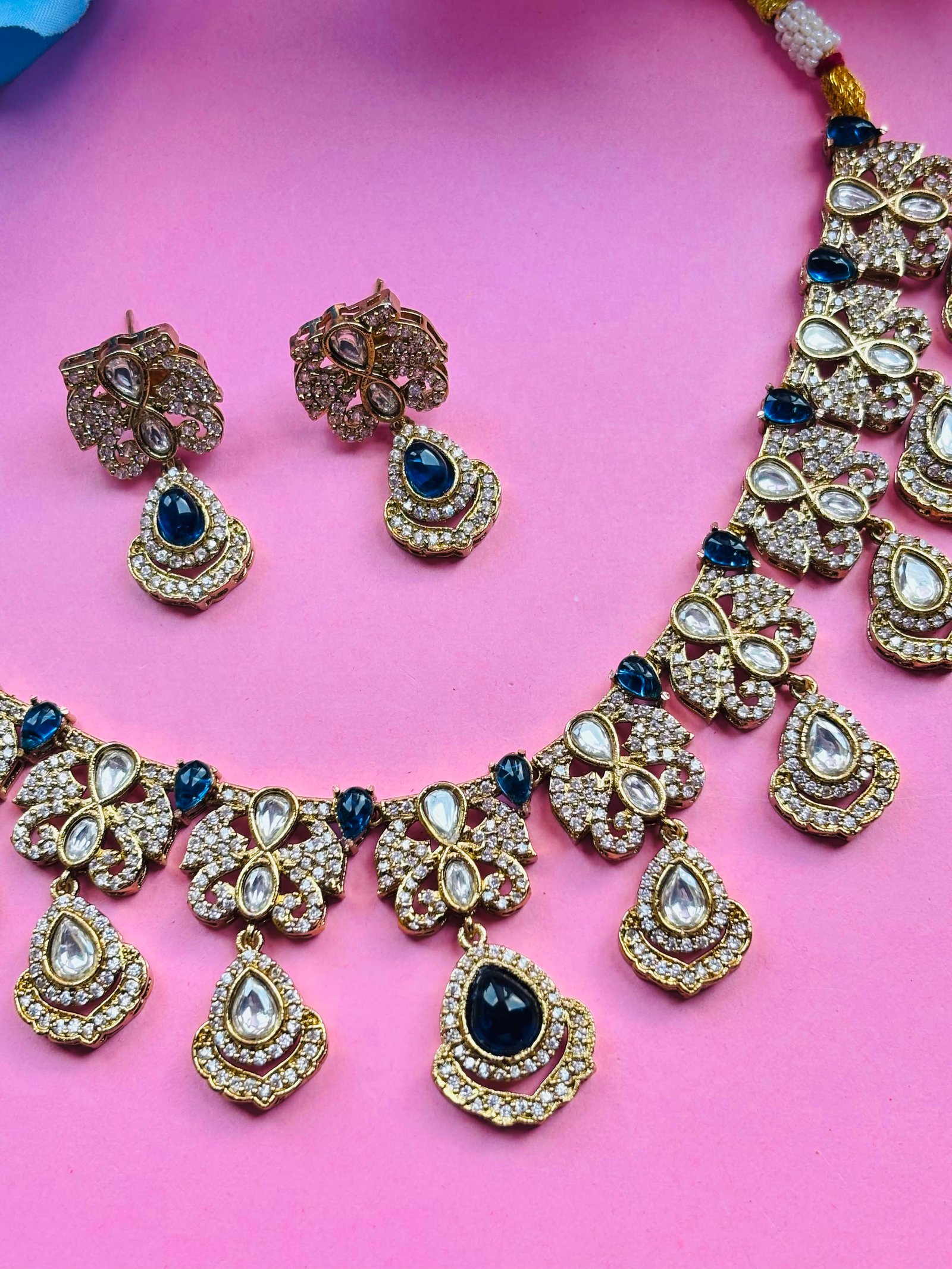 Kundan Choker Necklace Set With Blue Stone Earrings - Image 3