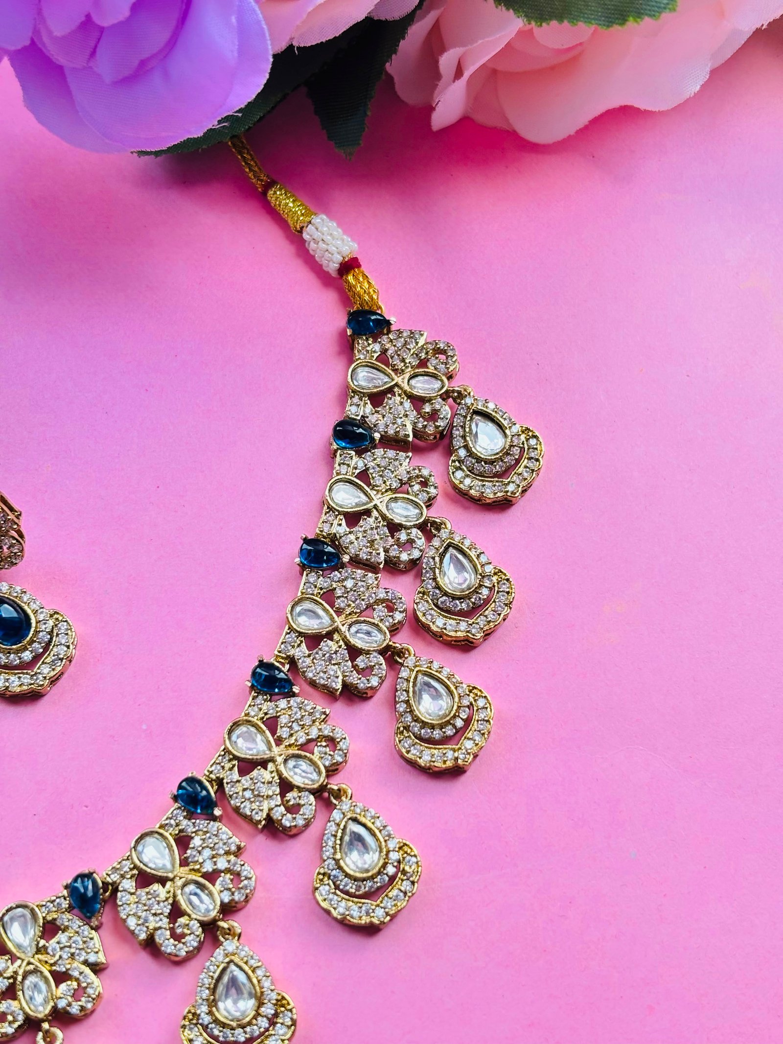 Kundan Choker Necklace Set With Blue Stone Earrings - Image 4
