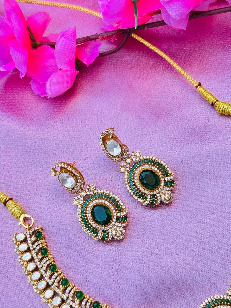 Victorian Green Kundan Necklace Set with Matching Earrings - Image 3
