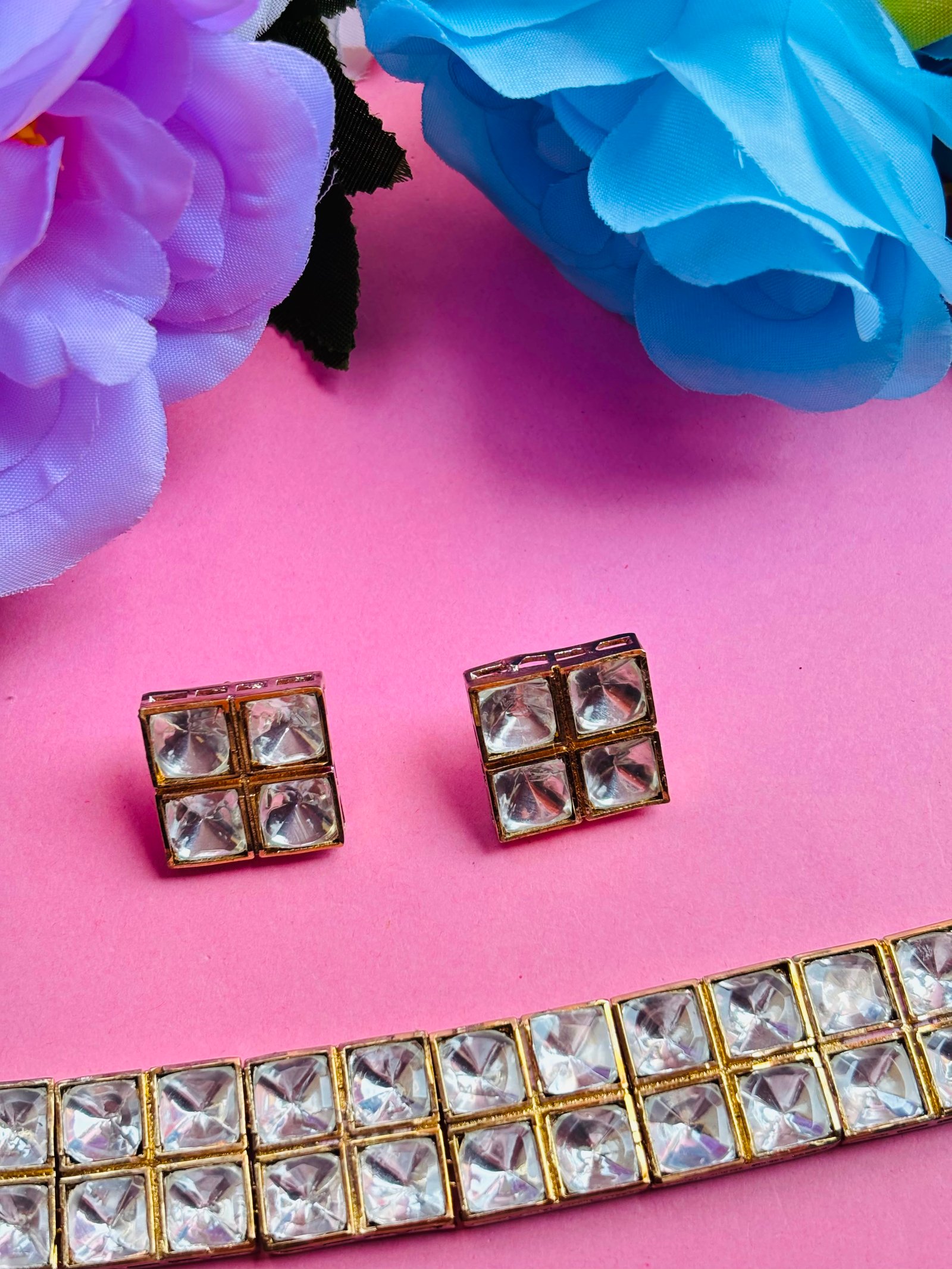 Polki Choker Necklace Set With White Checkered Stones - Image 3