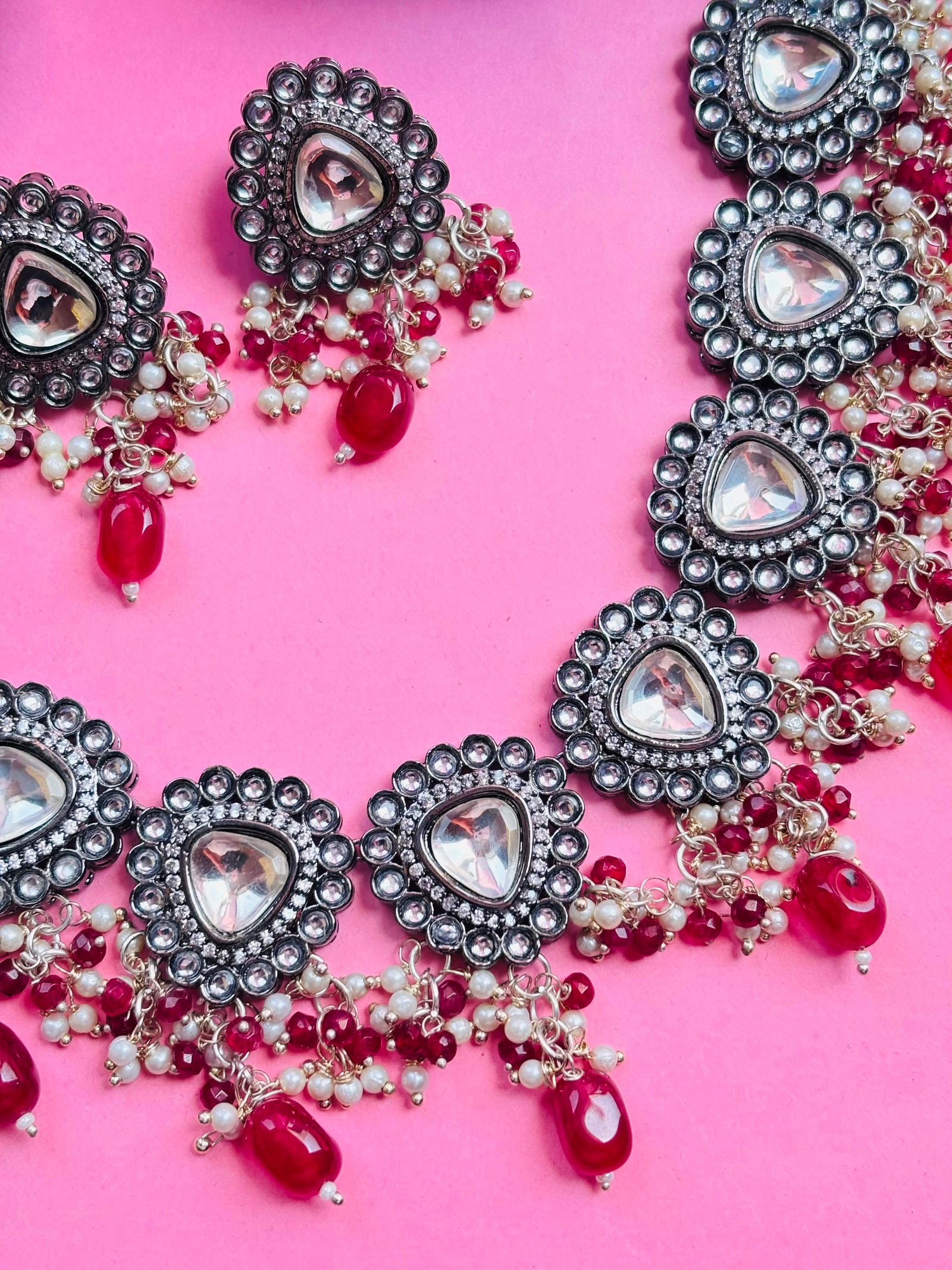 Kundan Choker Necklace Set With Red Beads - Image 3
